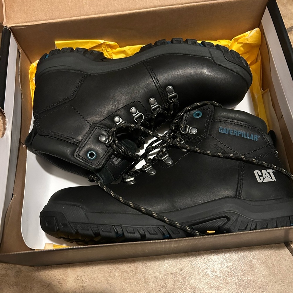 Size 7 women's steel toe boots